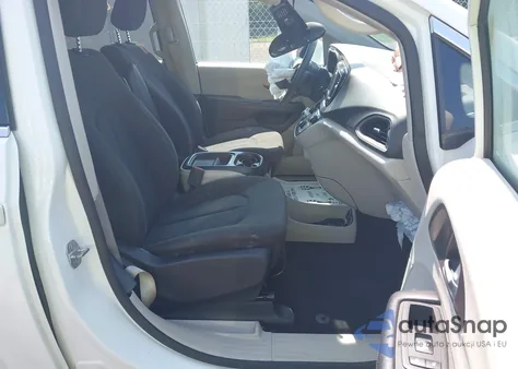 2018 Chrysler Pacifica Touring Plus из США, поврежденный, VIN 2C4RC1FG3JR125915